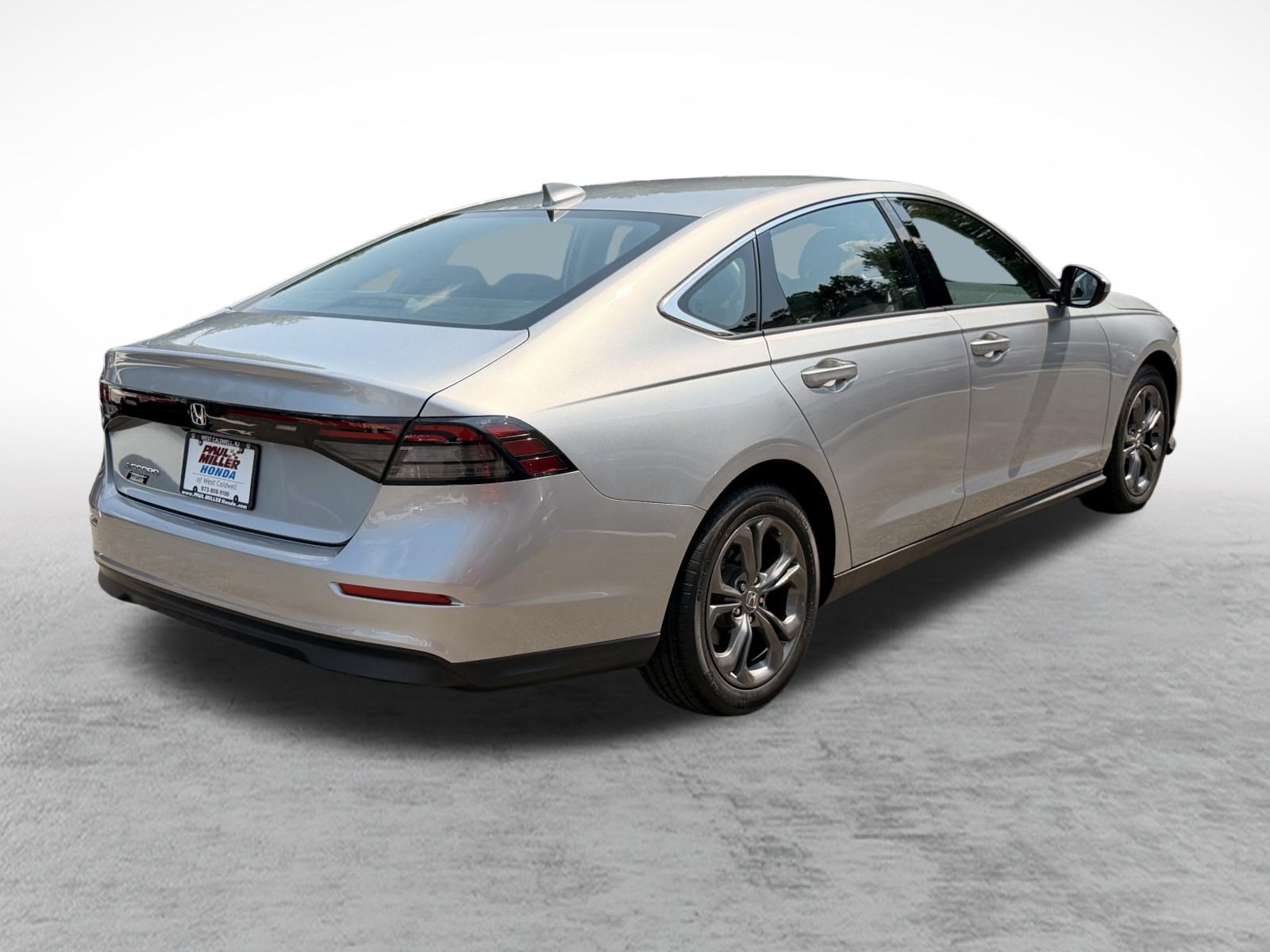 Certified 2024 Honda Accord EX image 6