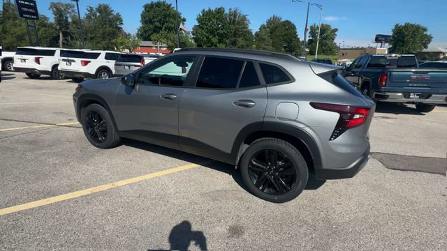 Used 2024 Chevrolet Trax ACTIV w/ Sunroof Package FWD image 6