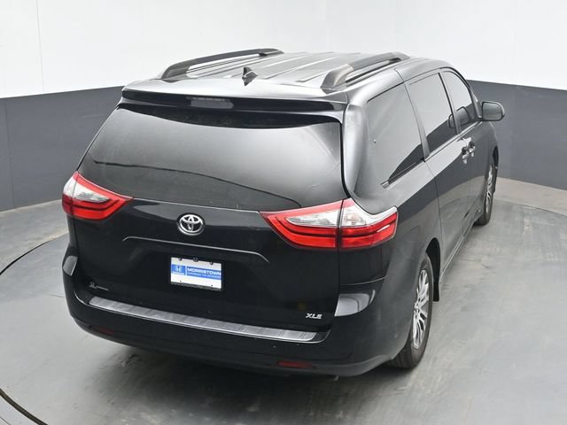 Used 2020 Toyota Sienna XLE FWD image 39