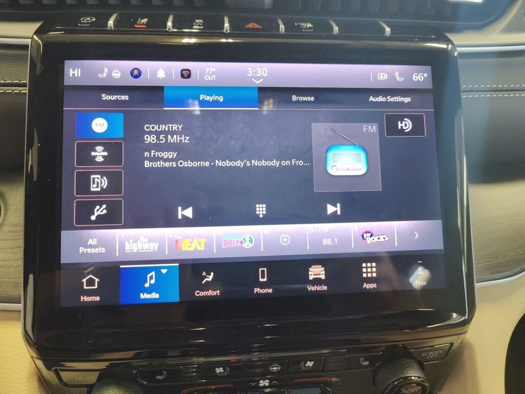 New 2025 Jeep Grand Cherokee L Limited w/ Luxury Tech Group II image 21