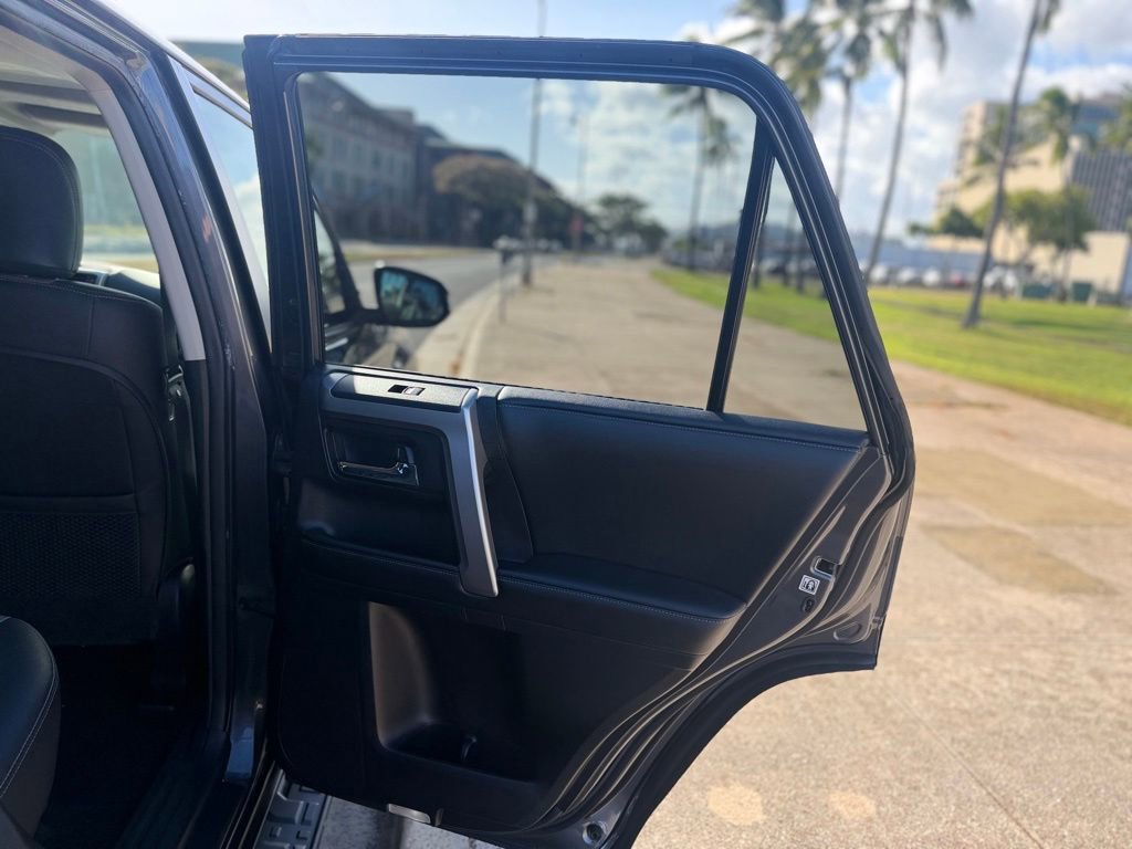 Used 2014 Toyota 4Runner SR5 RWD image 11