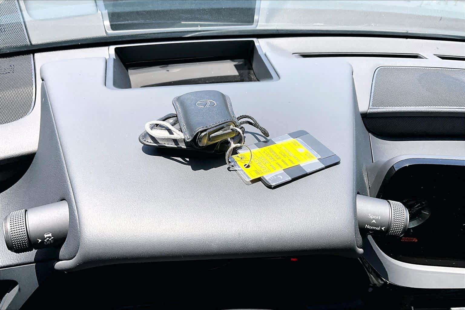 Used 2025 Lexus ES 300h w/ Premium Package FWD image 14