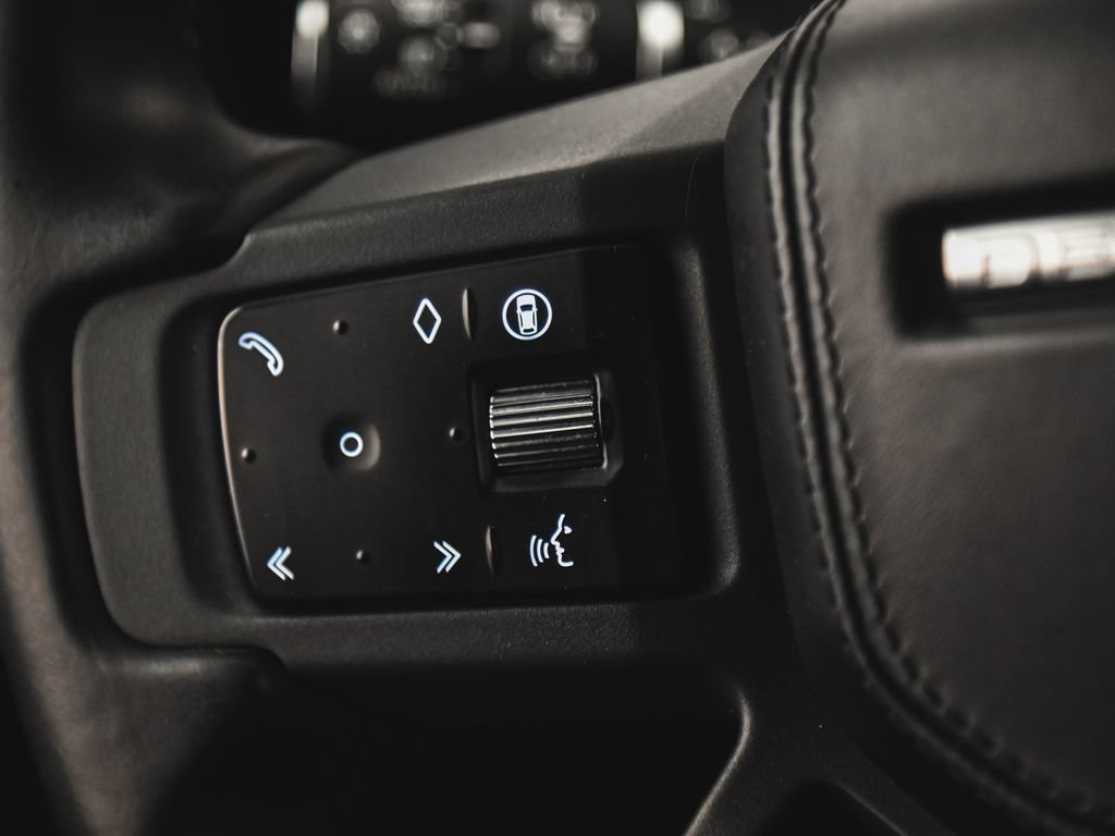 Used 2024 Land Rover Defender 130 X AWD/4WD image 27