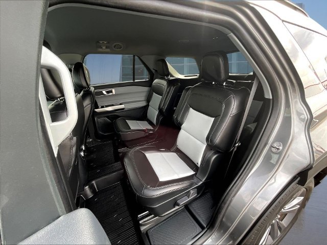 Used 2023 Ford Explorer XLT w/ Equipment Group 202A RWD image 24