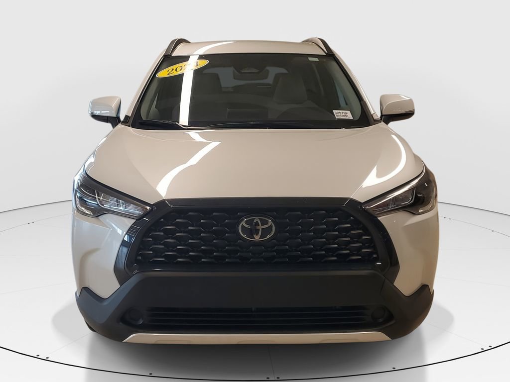 Certified 2024 Toyota Corolla Cross LE image 2
