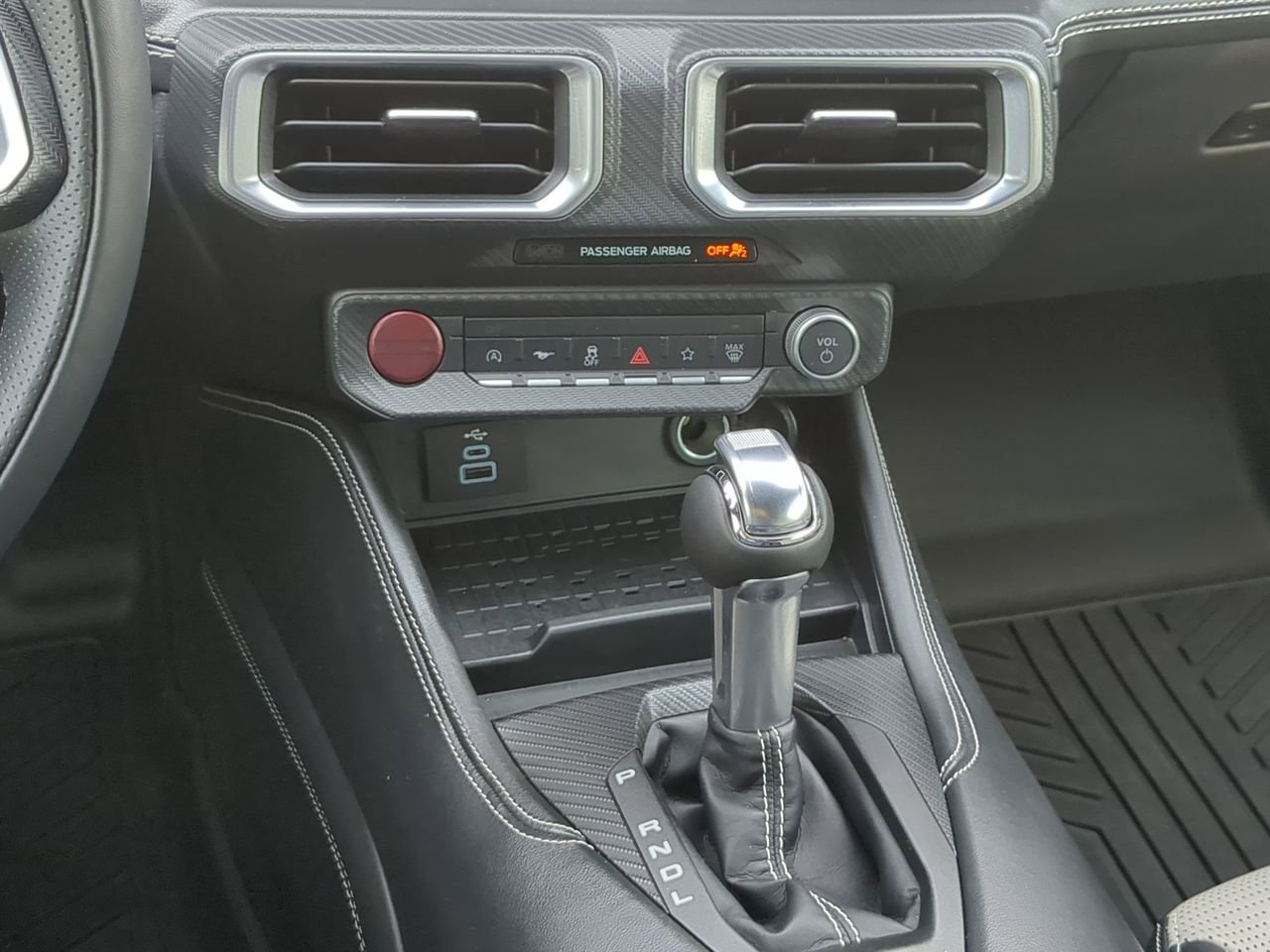 Certified 2024 Ford Mustang Premium image 16