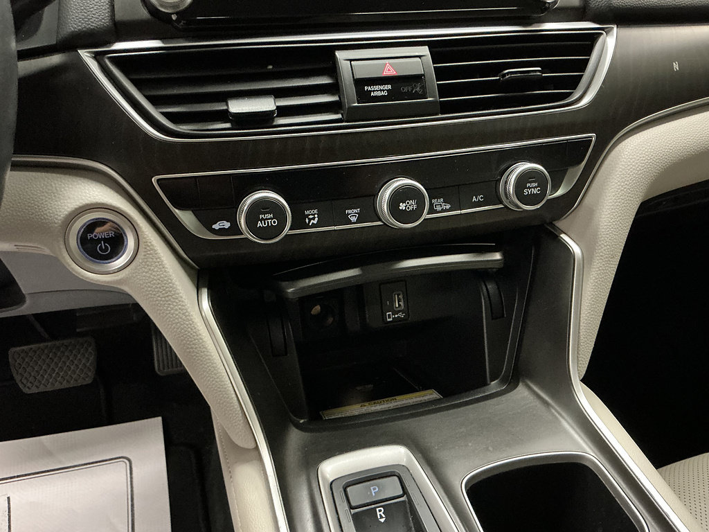Used 2019 Honda Accord Touring image 15