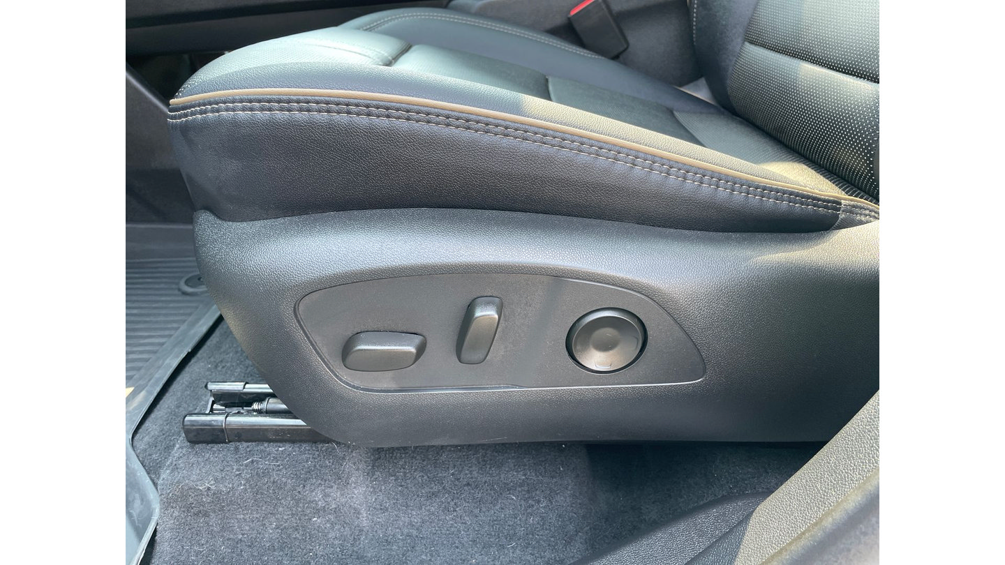 Used 2026 Chevrolet Traverse High Country w/ LPO, Floor Liner Package AWD/4WD image 18