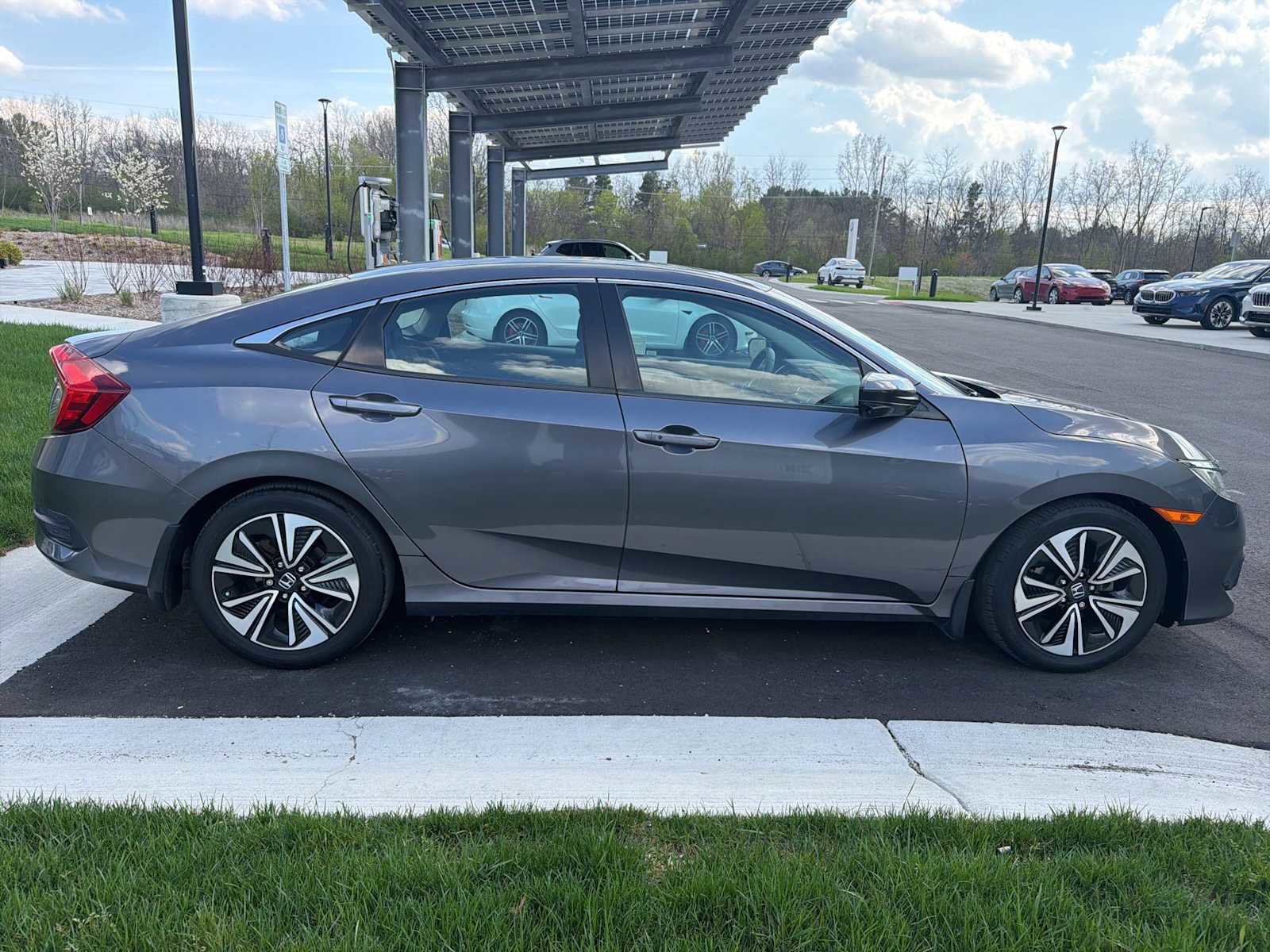 Used 2016 Honda Civic EX-T image 19