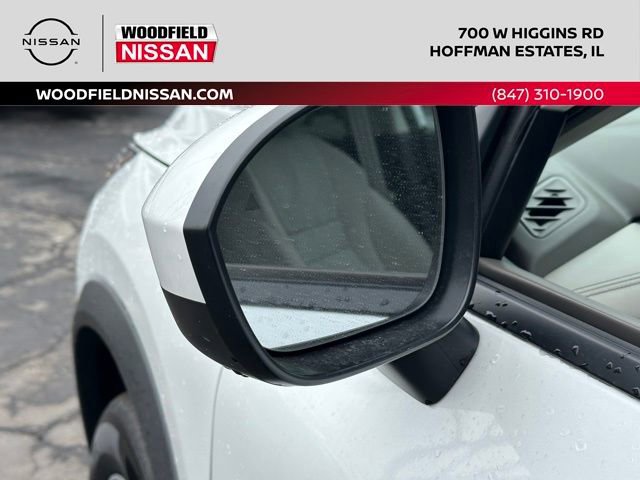 Certified 2025 Nissan Rogue SV image 12