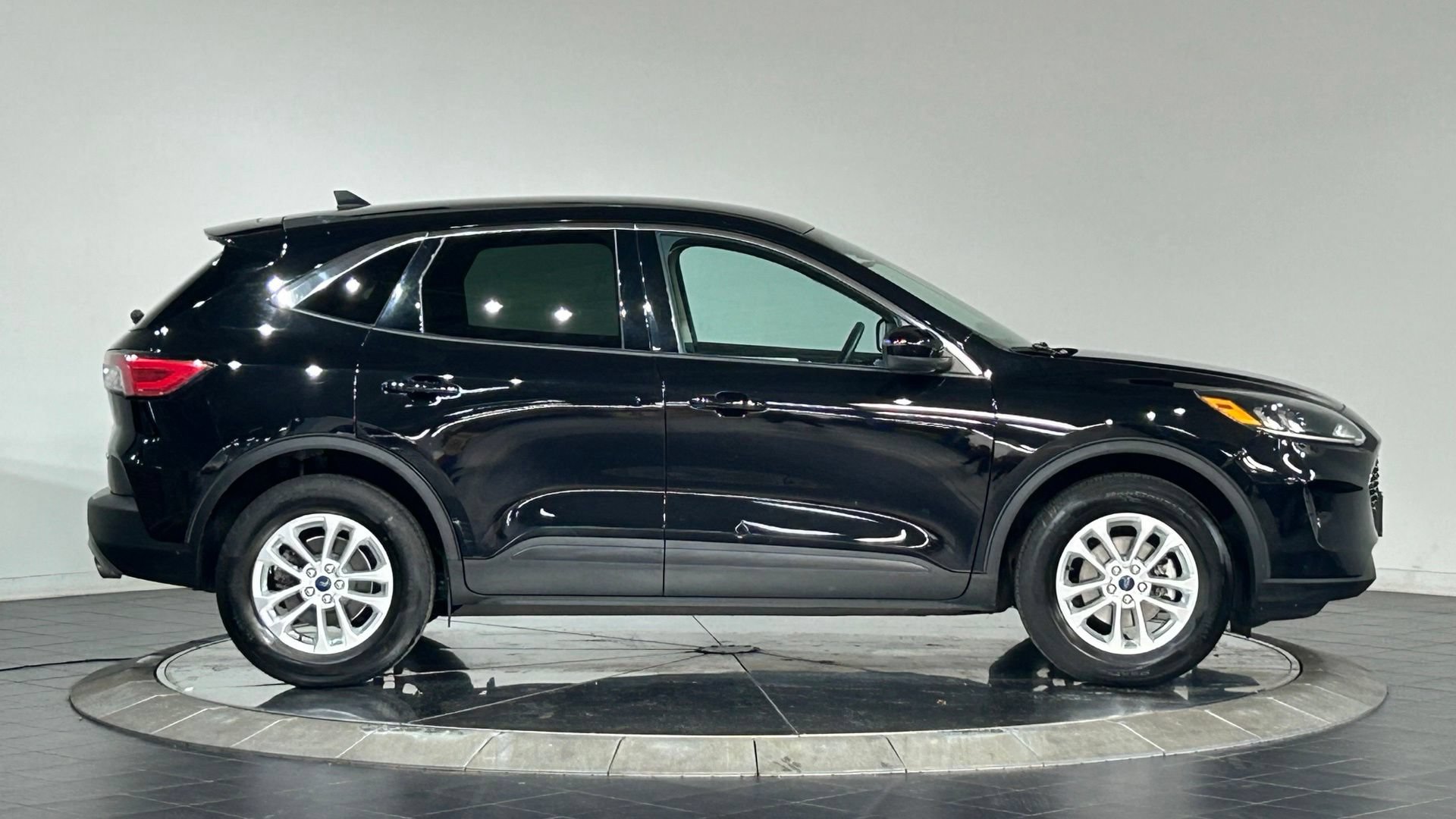 Used 2020 Ford Escape SE AWD/4WD image 11