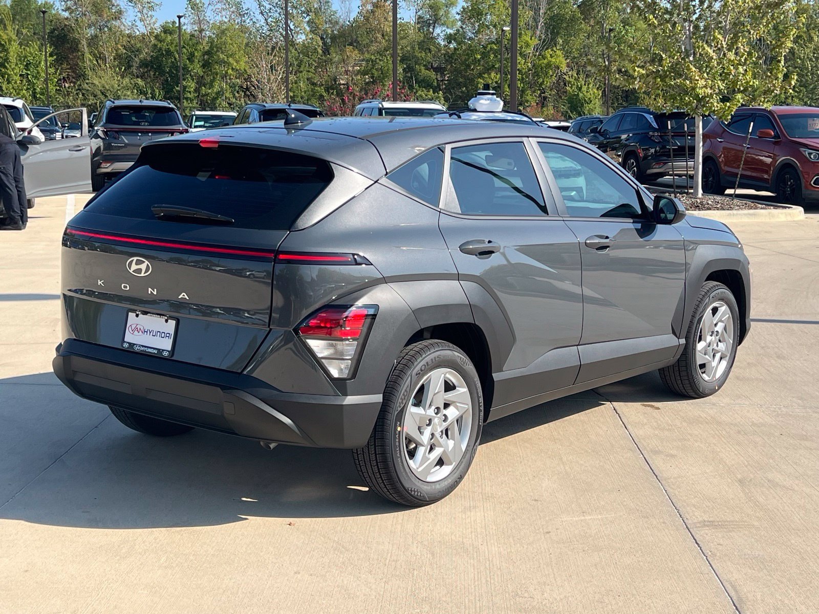 New 2027 Hyundai Kona SE FWD image 11