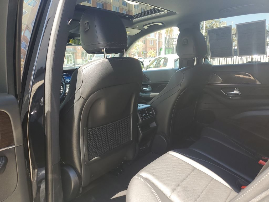 Used 2025 Mercedes-Benz GLE 450e 4MATIC image 16