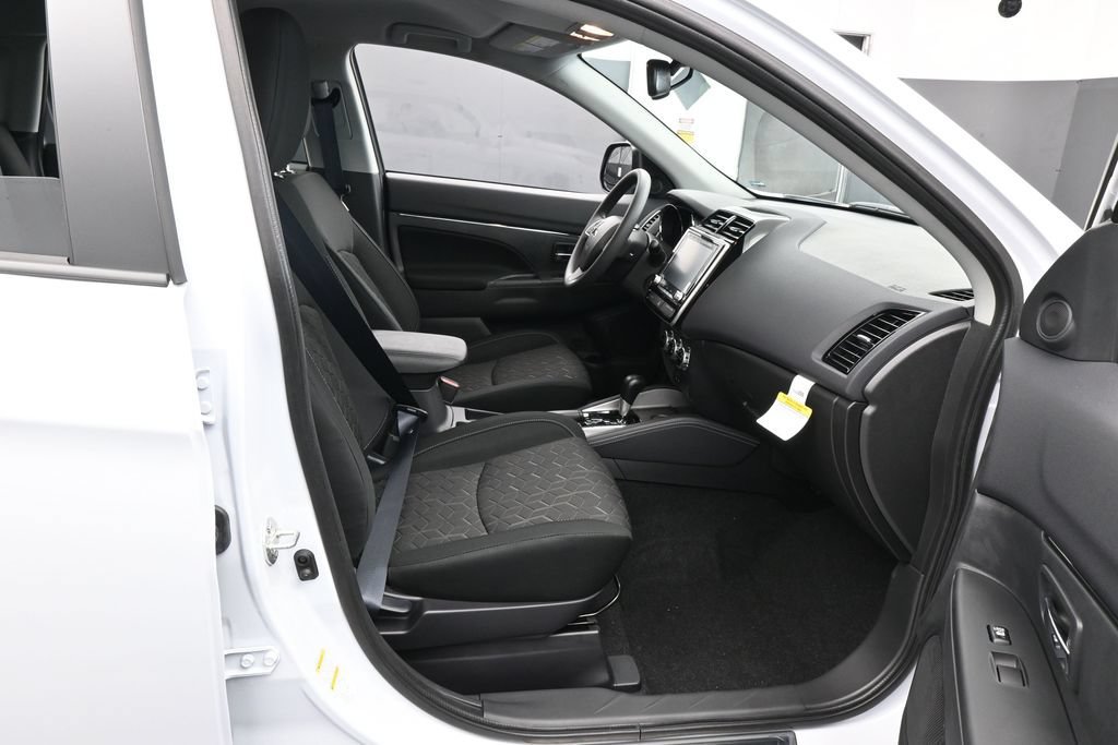 New 2027 Mitsubishi Outlander Sport ES FWD image 35