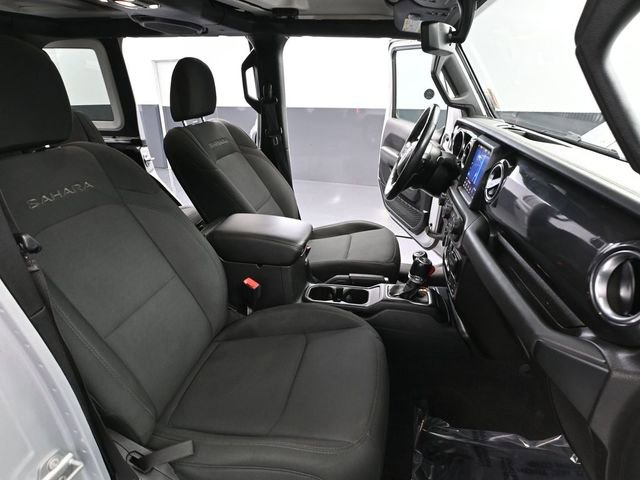 Used 2023 Jeep Wrangler Altitude image 45