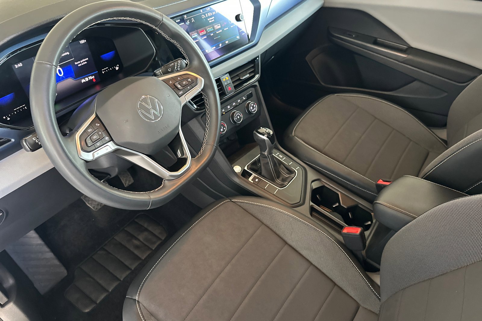 Used 2022 Volkswagen Taos SE image 10