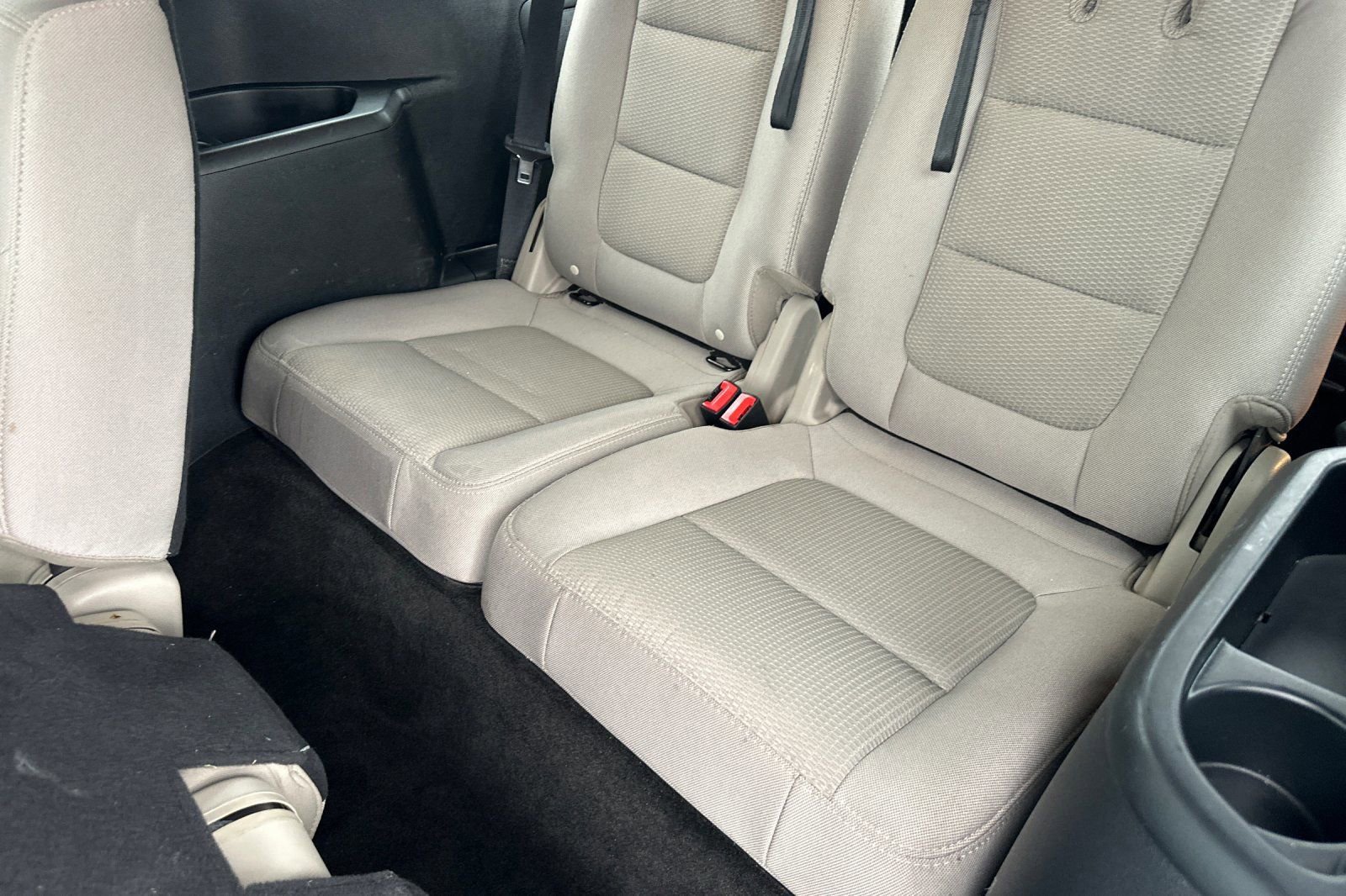 Used 2018 Ford Explorer XLT FWD image 16