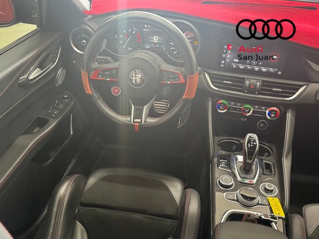 Used 2020 Alfa Romeo Giulia Quadrifoglio RWD image 27