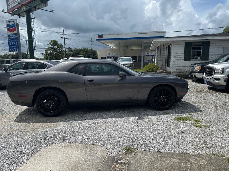 Used 2016 Dodge Challenger SXT w/ Blacktop Package RWD image 5
