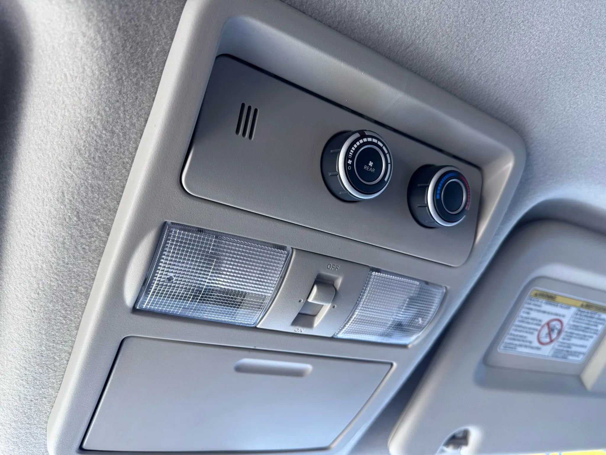 Used 2018 Nissan NV 3500 S image 29