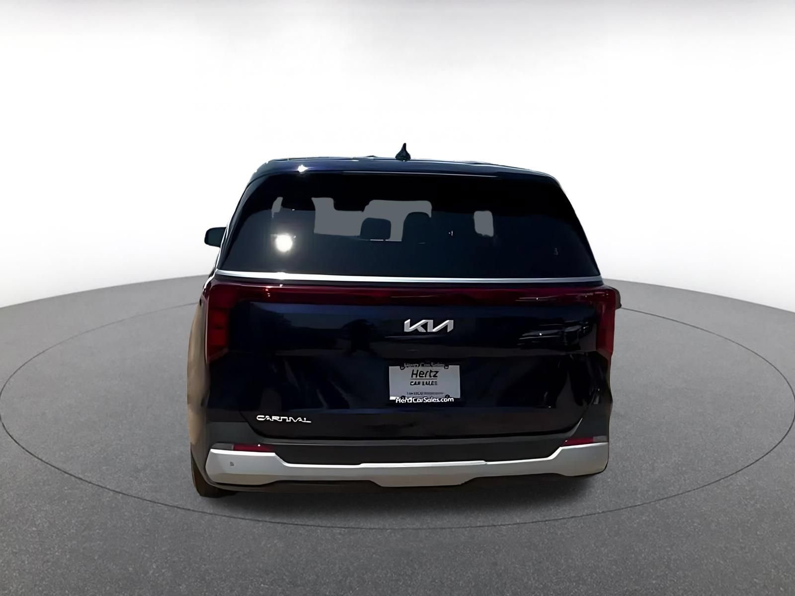 Used 2026 Kia Carnival FWD image 10