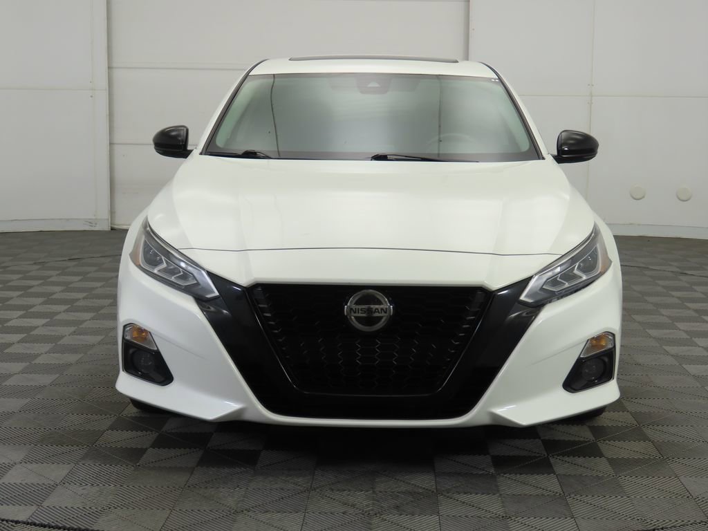 Used 2022 Nissan Altima 2.5 SR w/ Midnight Edition Package image 2