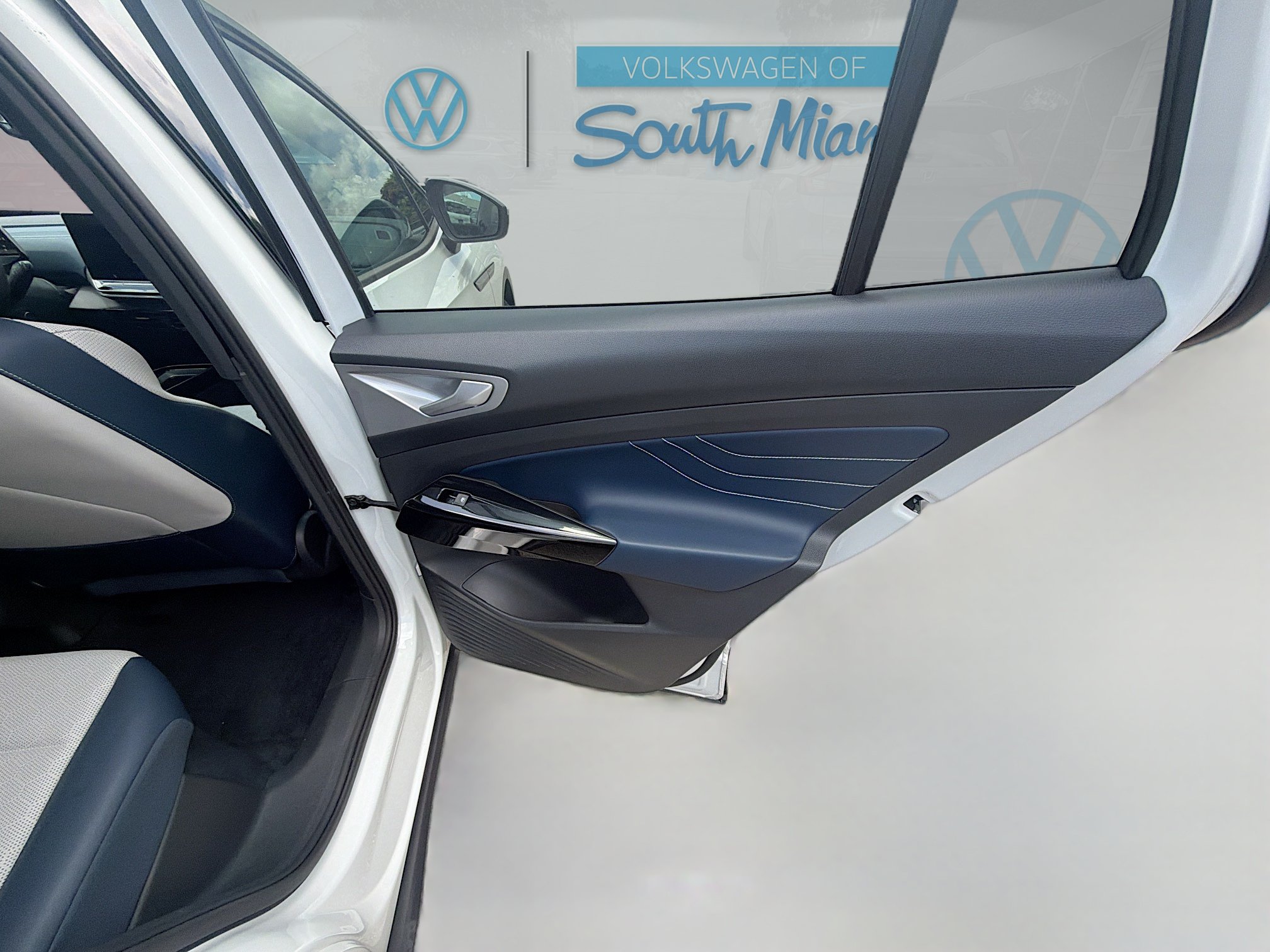 Used 2024 Volkswagen ID.4 Pro S RWD image 31