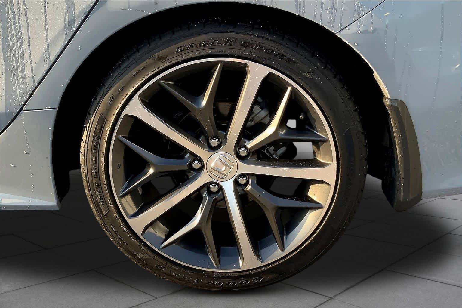Used 2024 Honda Civic Touring image 11