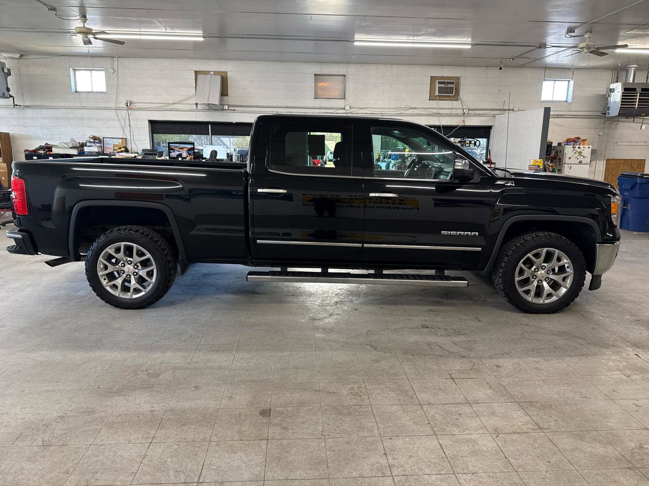 Used 2015 GMC Sierra 1500 SLT w/ SLT Crew Cab Value Package image 78