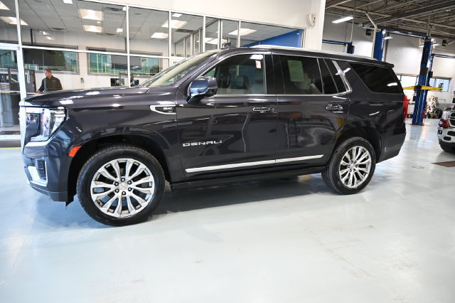 Used 2023 GMC Yukon Denali w/ LPO, Floor Liner Package AWD/4WD image 7