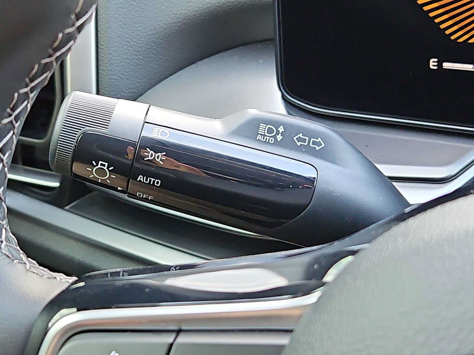 Certified 2025 Kia Sorento S FWD image 23
