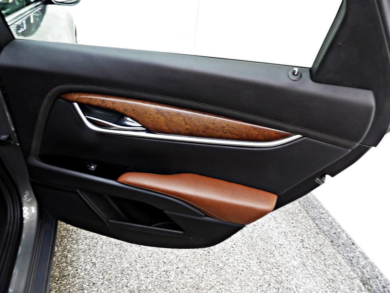 Used 2017 Cadillac XTS Luxury w/ Driver Awareness Package image 12