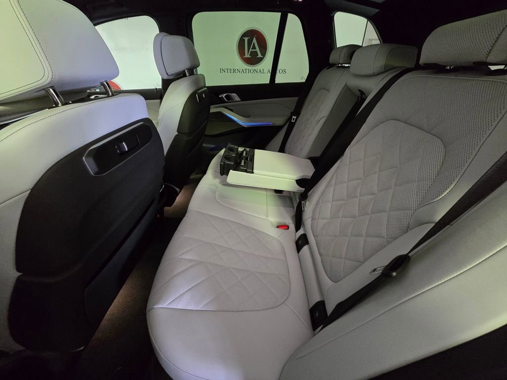 New 2026 BMW X5 xDrive50e w/ Climate Comfort Package image 13
