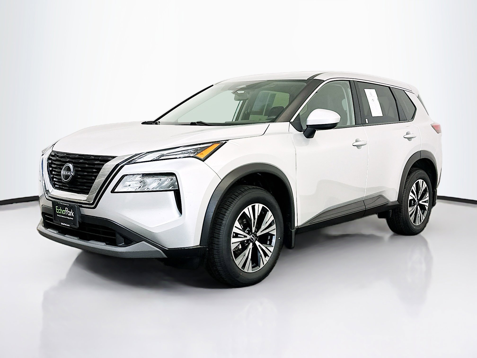 Used 2023 Nissan Rogue SV AWD/4WD image 3