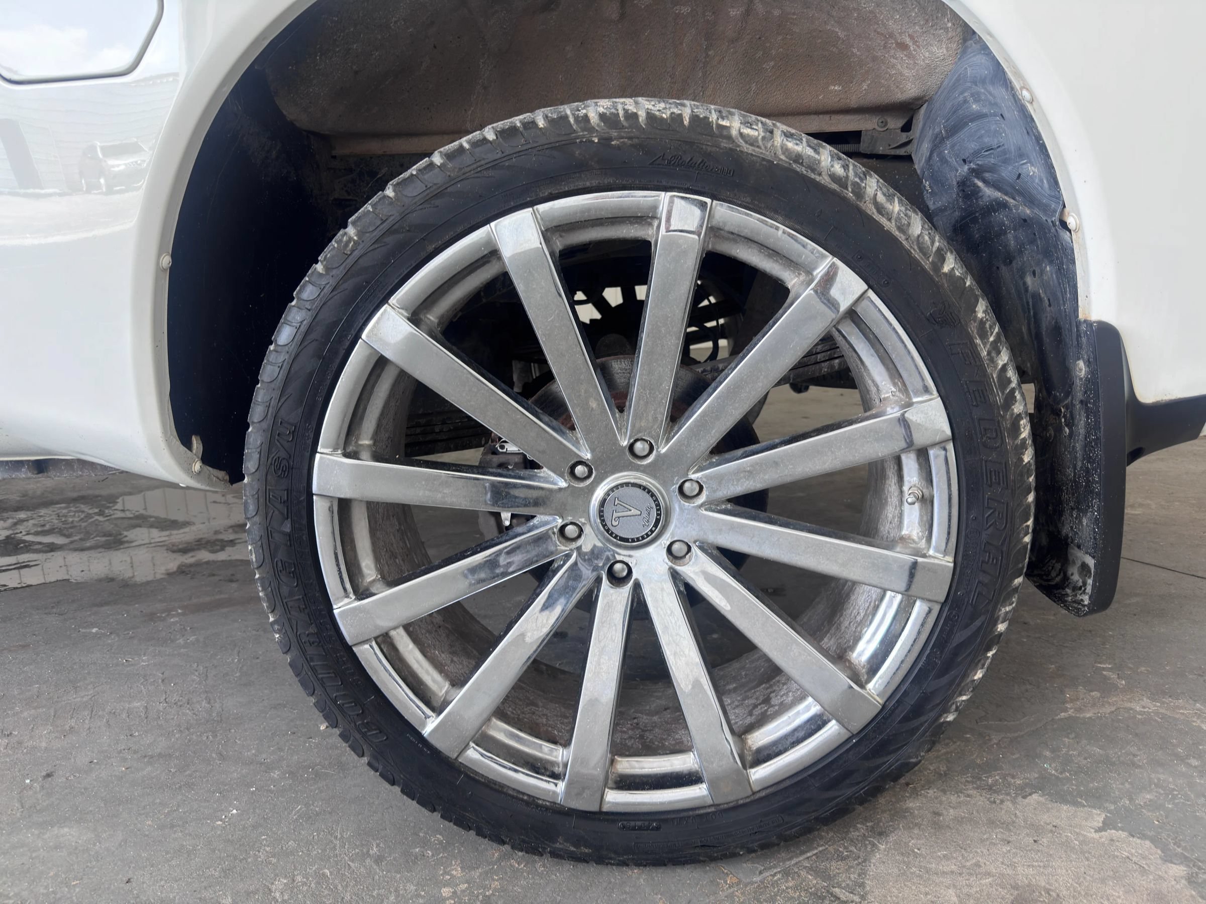 Used 2012 Nissan Titan SV RWD image 14