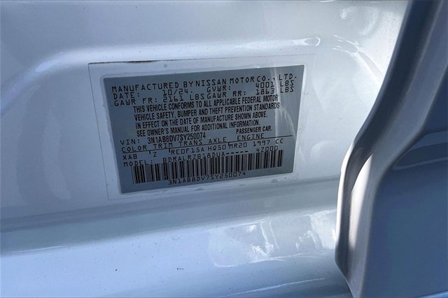 Certified 2025 Nissan Sentra SR image 18