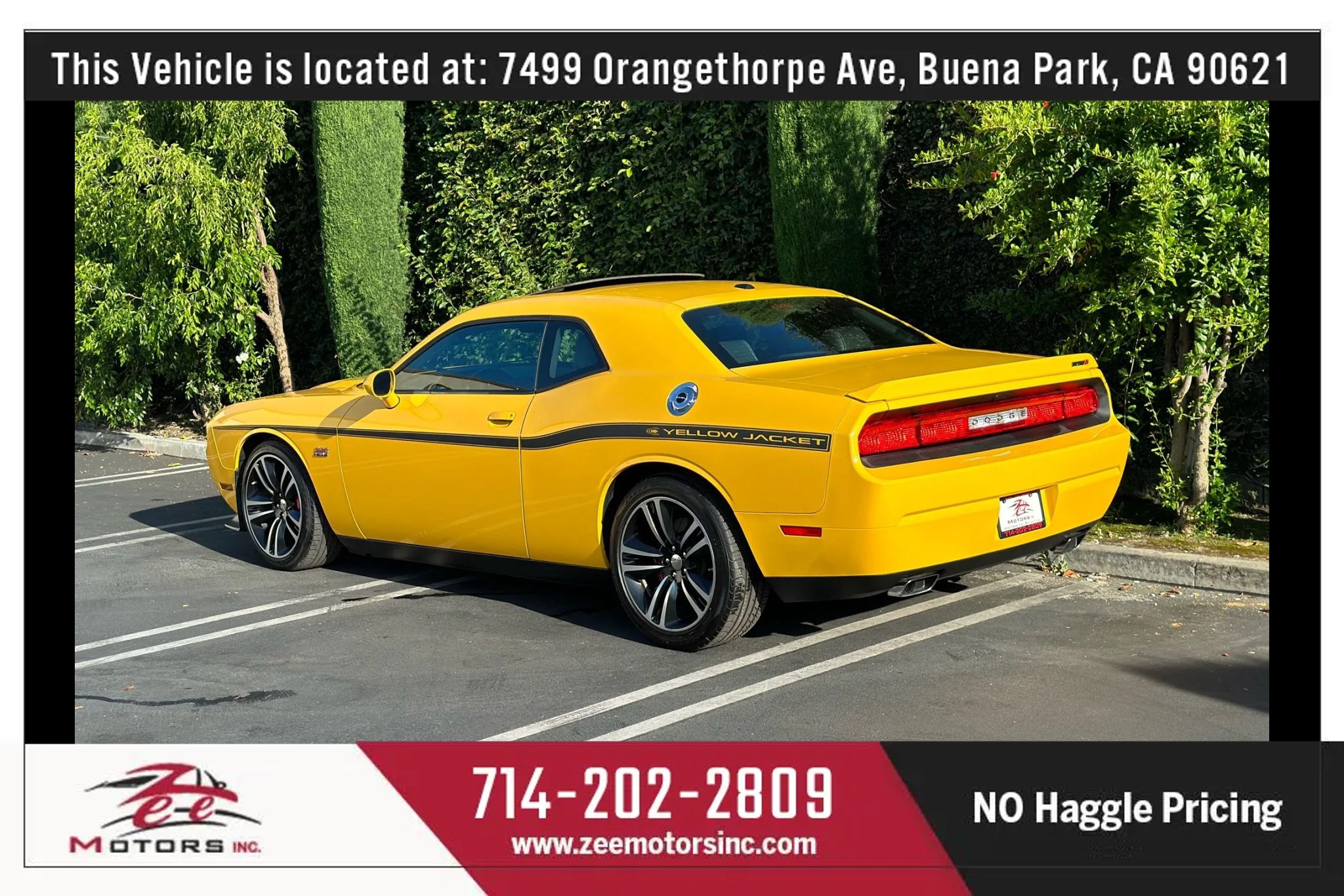 Used 2012 Dodge Challenger SRT8 Yellow Jacket w/ Premium Sound Group RWD image 8