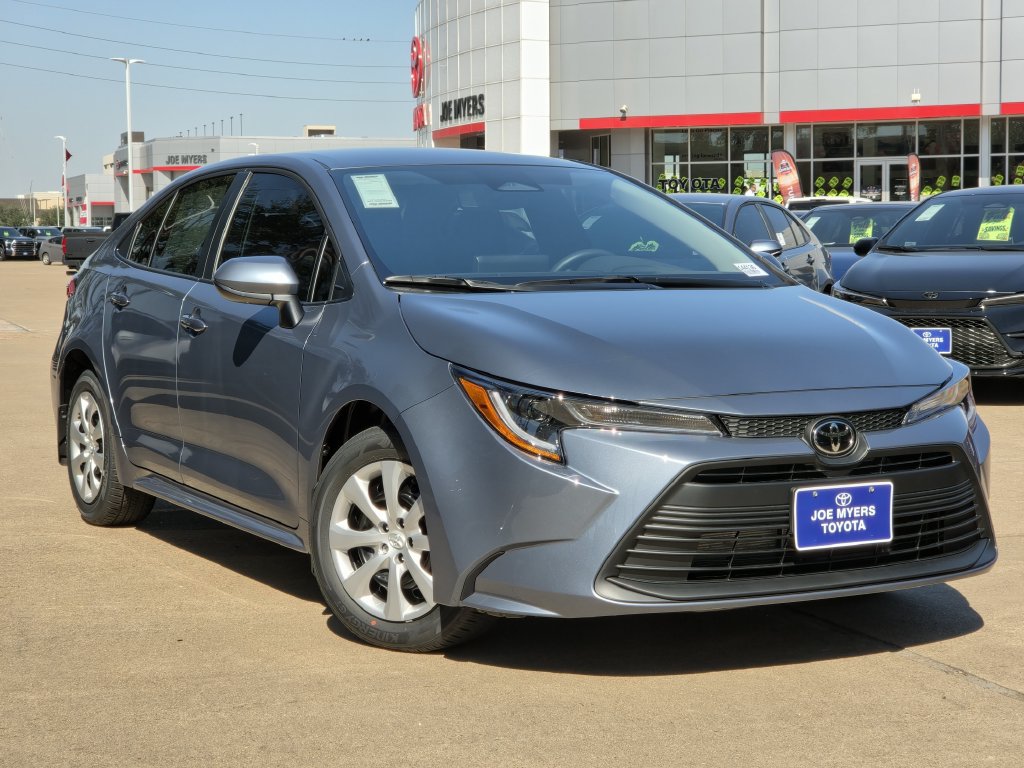 New 2027 Toyota Corolla LE FWD image 2