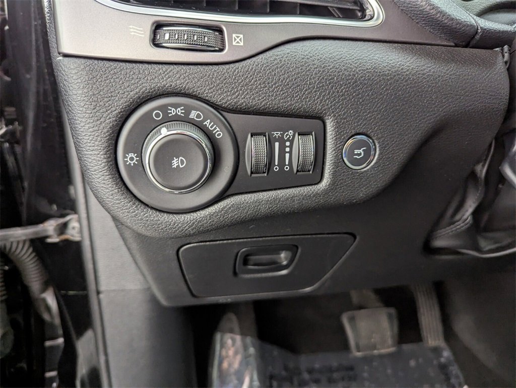 Certified 2020 Jeep Cherokee Limited image 31