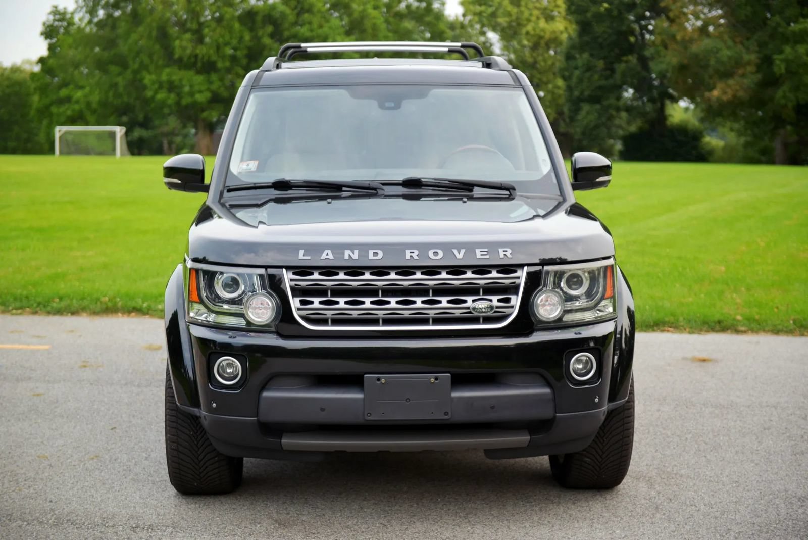 Used 2016 Land Rover LR4 HSE Silver Edition AWD/4WD image 9