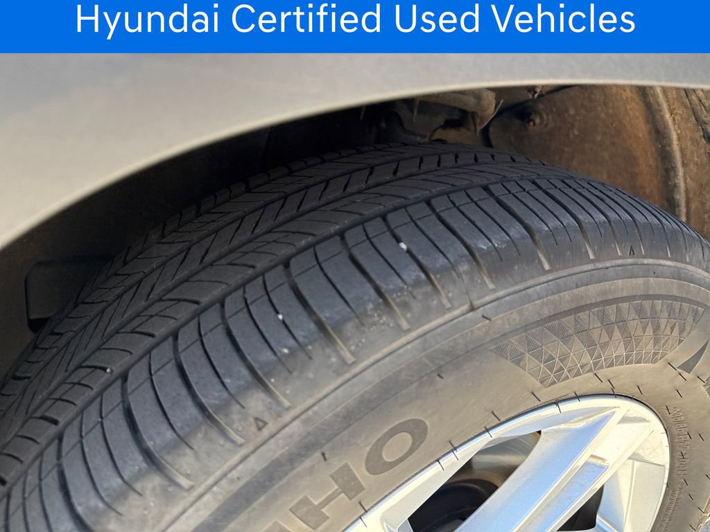 Certified 2025 Hyundai Tucson SE FWD image 30