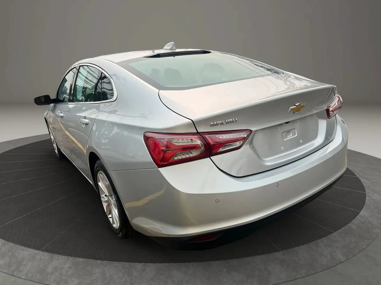 Used 2021 Chevrolet Malibu LT FWD image 7
