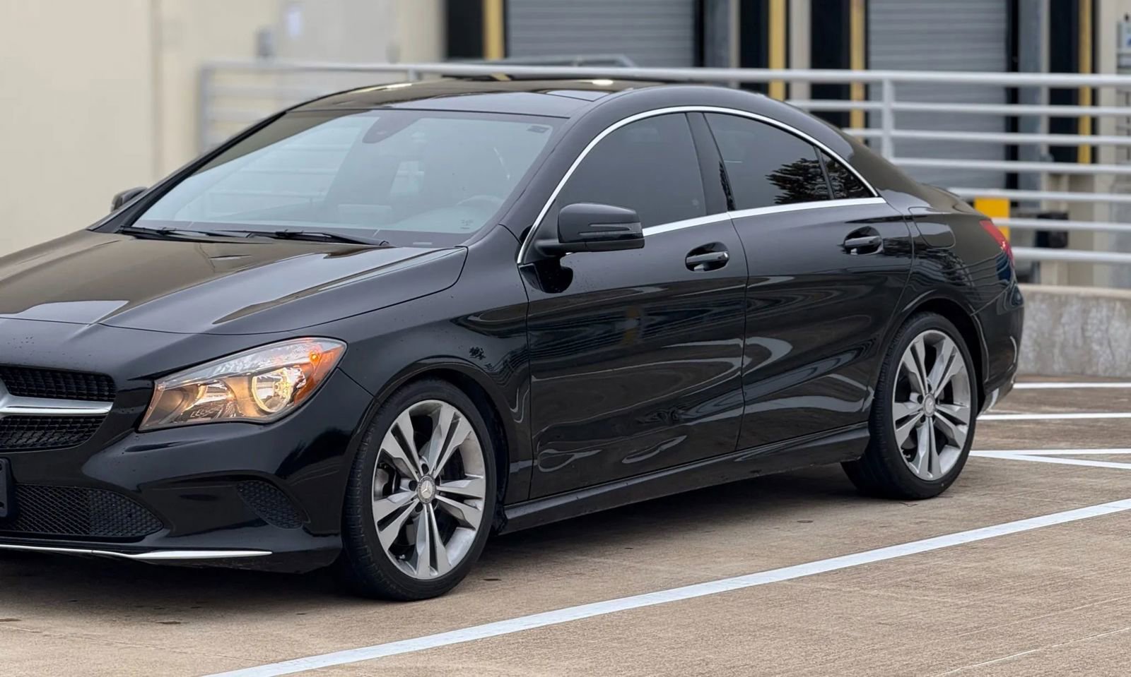 Used 2017 Mercedes-Benz CLA 250 image 4
