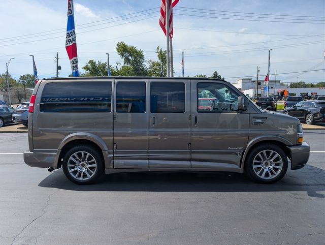 Used 2019 Chevrolet Express 2500 RWD image 6