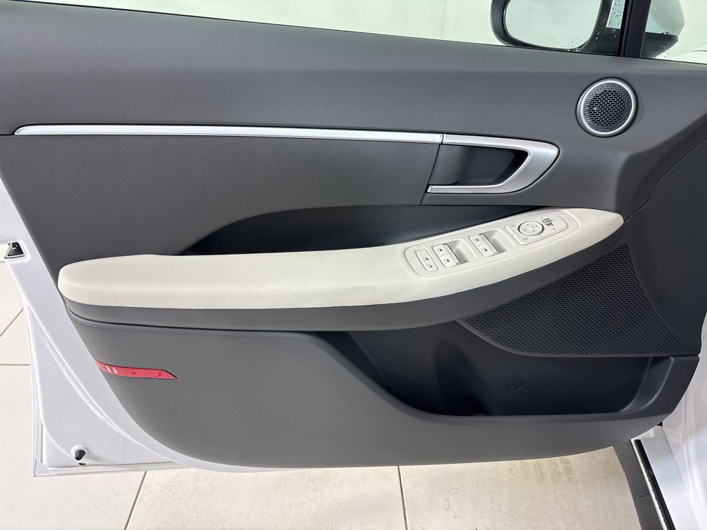 New 2026 Hyundai Sonata SE FWD image 16
