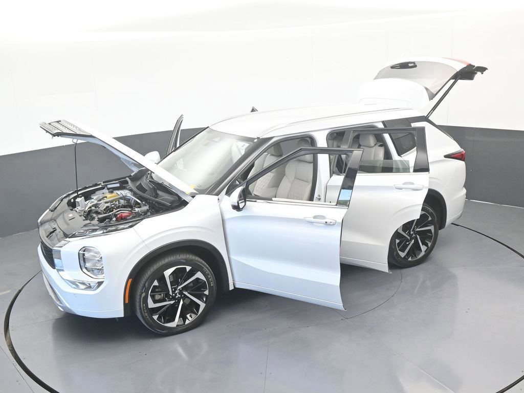 Used 2022 Mitsubishi Outlander SEL image 64