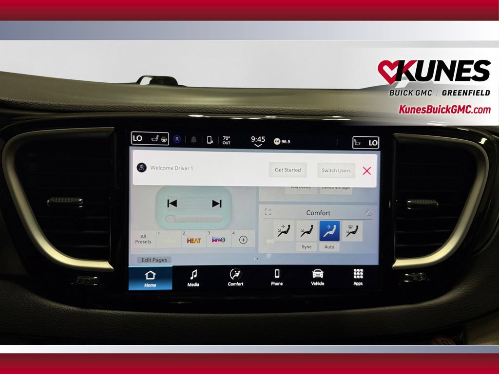 Used 2024 Chrysler Pacifica Touring-L FWD image 26