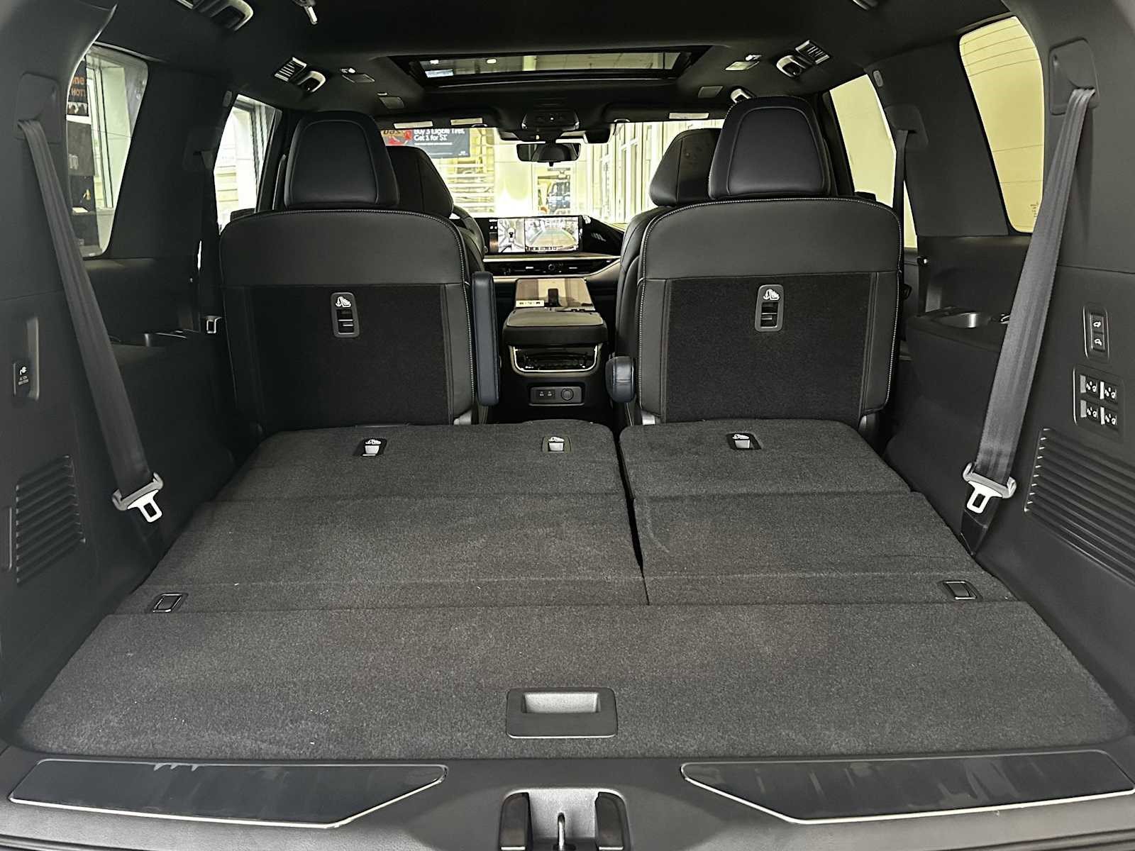 New 2026 INFINITI QX80 4WD w/ Sport Exterior Package image 7
