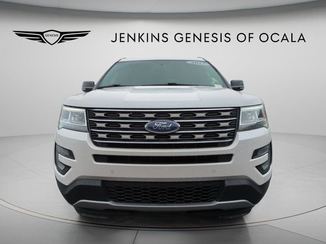 Used 2017 Ford Explorer XLT w/ Equipment Group 202A image 8