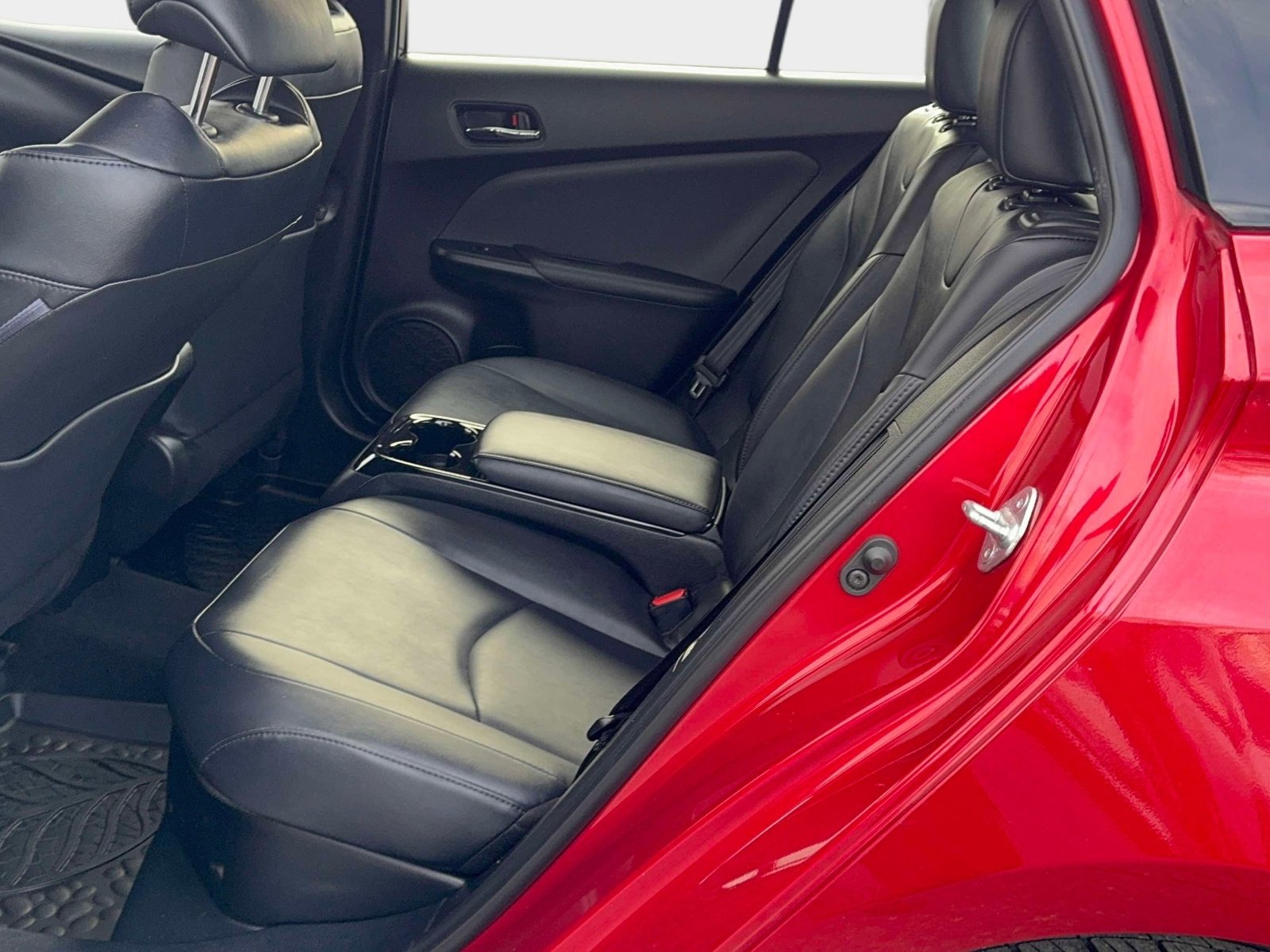 Used 2017 Toyota Prius Prime Premium image 15